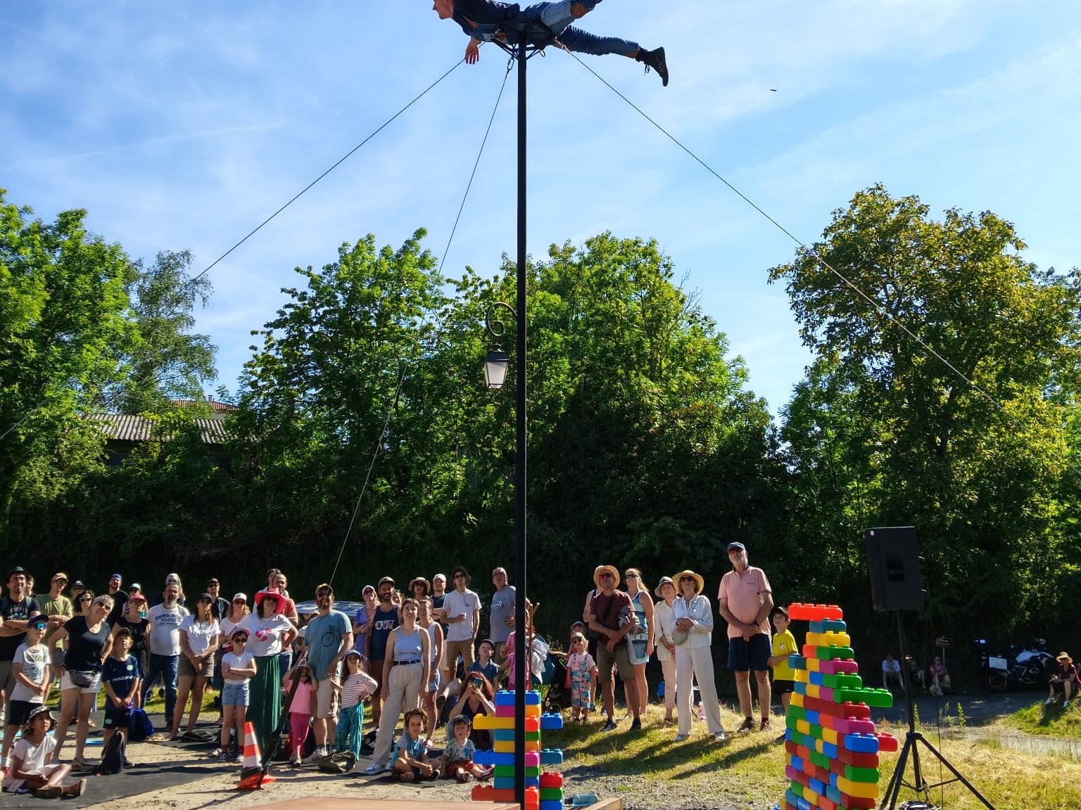 Les monts de la balle compagnie passion...nez spectacle solo Etienne Nikof solo je me voyais deja mat chinois